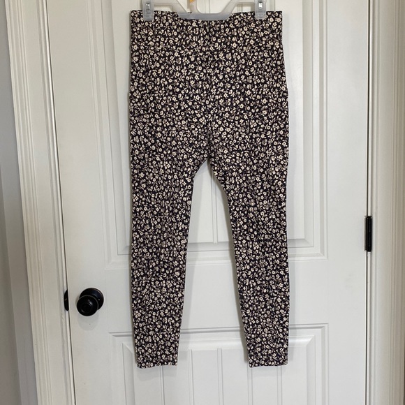 Lou and Gray Leggings - Picture 1 of 4